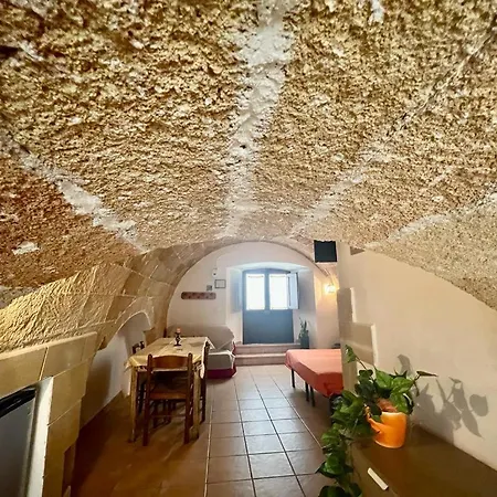 The Barrel, Lovely One Bedroom In פראביטה